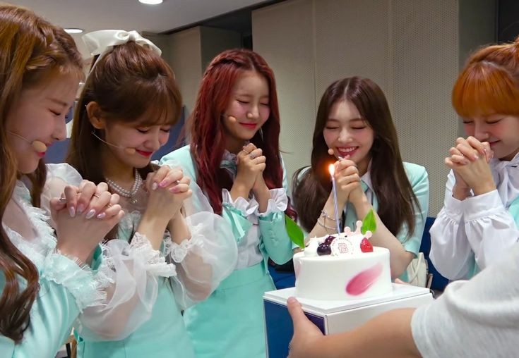 sunday_718_'s tweet photo. Missing this moments :((
#whereissaturday #Whereishaneul #SUNDAYSWITHSATURDAY #helpsaturday https://t.co/CYlbE6Uqkz
