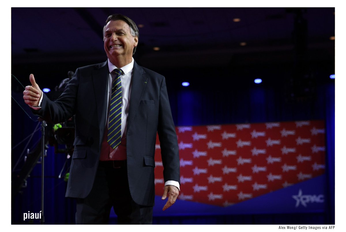 revistapiaui's tweet photo. O Ministério Público Eleitoral se manifestou a favor do pedido de inelegibilidade do ex-presidente Jair Bolsonaro por identificar abuso de poder político em ataques às urnas eletrônicas e ao sistema eleitoral. O parecer foi encaminhado na noite desta quarta (12/4) ao TSE. https://t.co/o6e26rIQm7