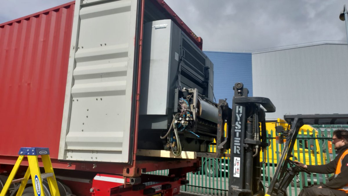 DPM_UK's tweet image. Up Up and away !! That's the final container loaded in the sunshine this morning. This beautiful SX102 dismantled, packed, loaded and on it's way to the USA ! #usedheidelberg #dpm #usedspecialists #heidelberg #heidelbergpresses
