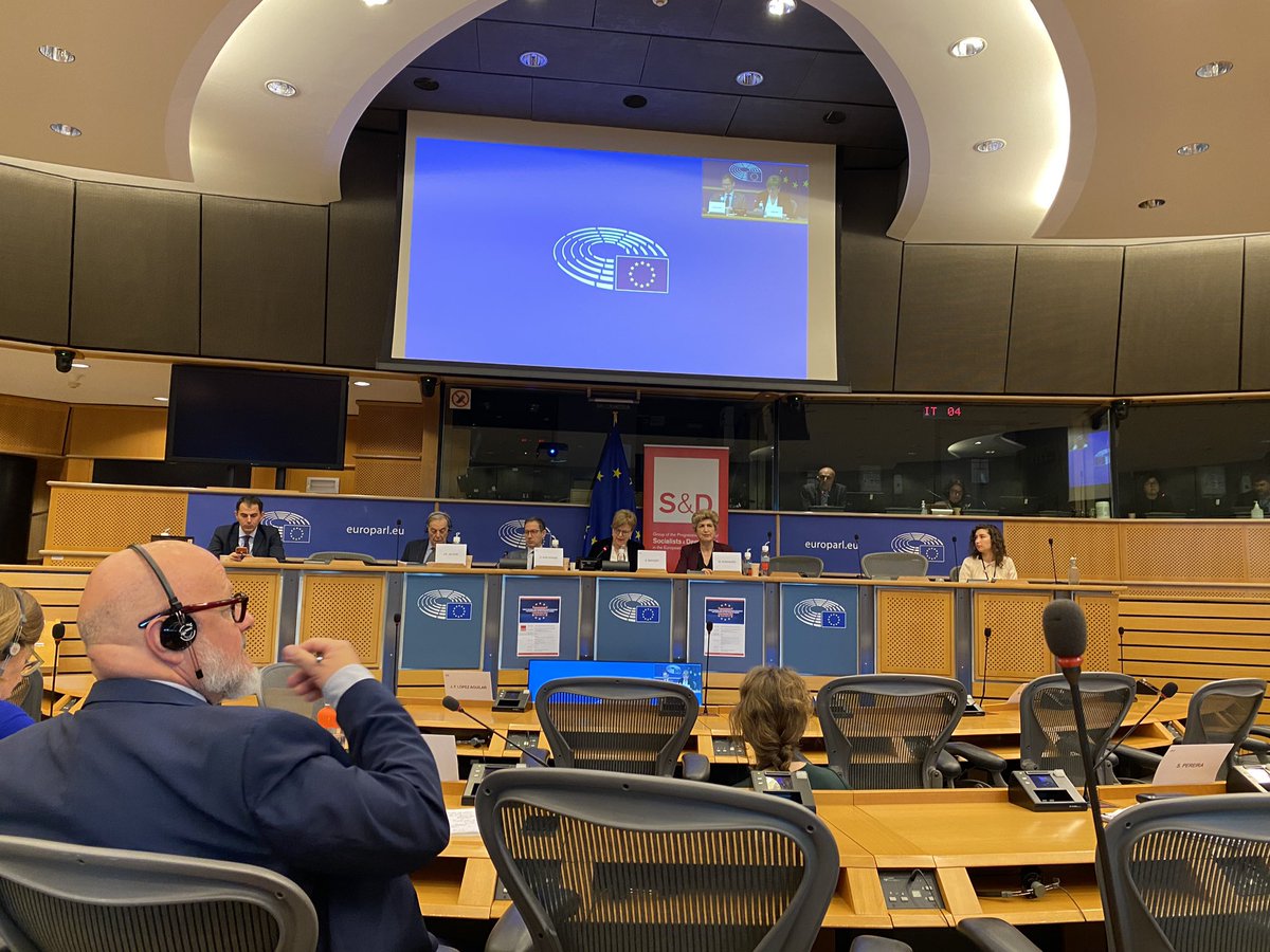 NiccGrassano's tweet photo. This morning we held a very interesting workshop on #Treatychanges.

Two days ago we celebrated our #70Years anniversary, today we reaffirm our progressive vision and our commitment to a stronger and more democratic #EU.

Proud to be part of @TheProgressives #AFCO team https://t.co/Bq2VbSj5B7