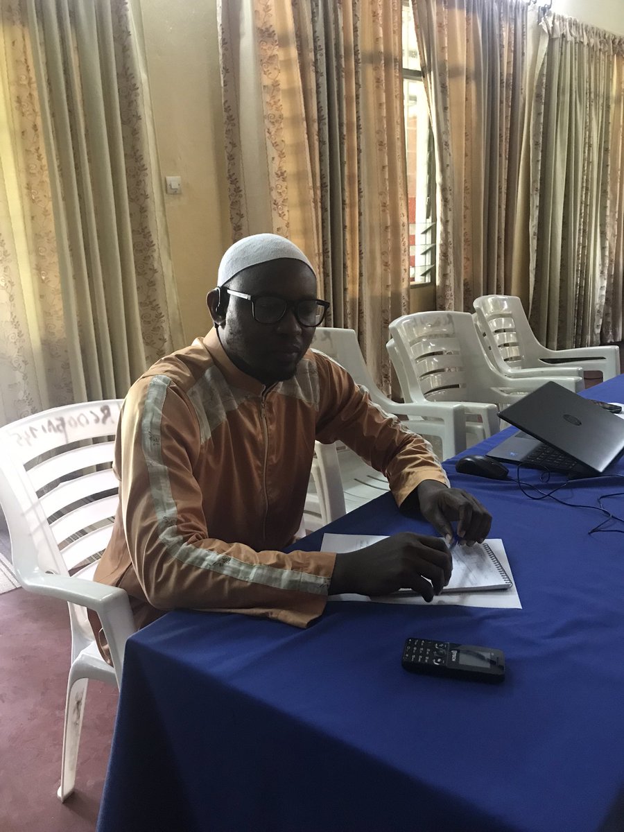 imaburundi's tweet photo. @imaburundi a participé à l’atelier de sensibilisation des intervenants religieux en matière de santé sur l’utilisation des motos ambulances. Cet atelier a été organisé par la #CPBU ce 13 Avril à Bujumbura. Très intéressant ds l’amélioration de la santé de la mère et de l’enfant. https://t.co/l3wVvTrTvH