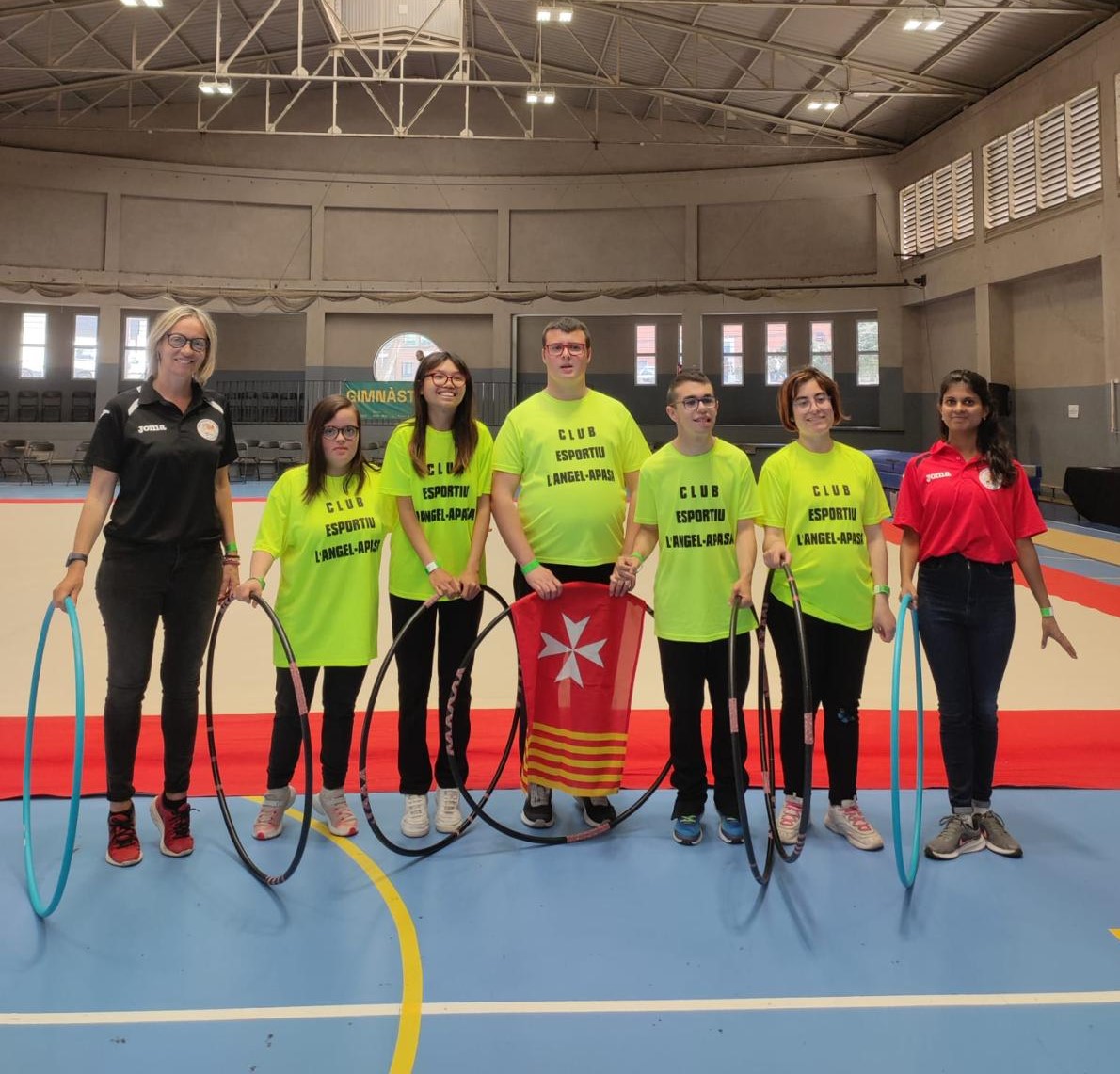 EUSES_Oficial's tweet photo. Molt orgullosos de la nostra delegada de 3r de CAFE @Nambreta_rm per la seva feina a l'equip de gimnàstica rítmica del Club Esportiu l'Àngel APASA i pel gran paper que van fer als @SOCatalunya 👏
#campusTE #specialolympics https://t.co/h6pE5nta7c