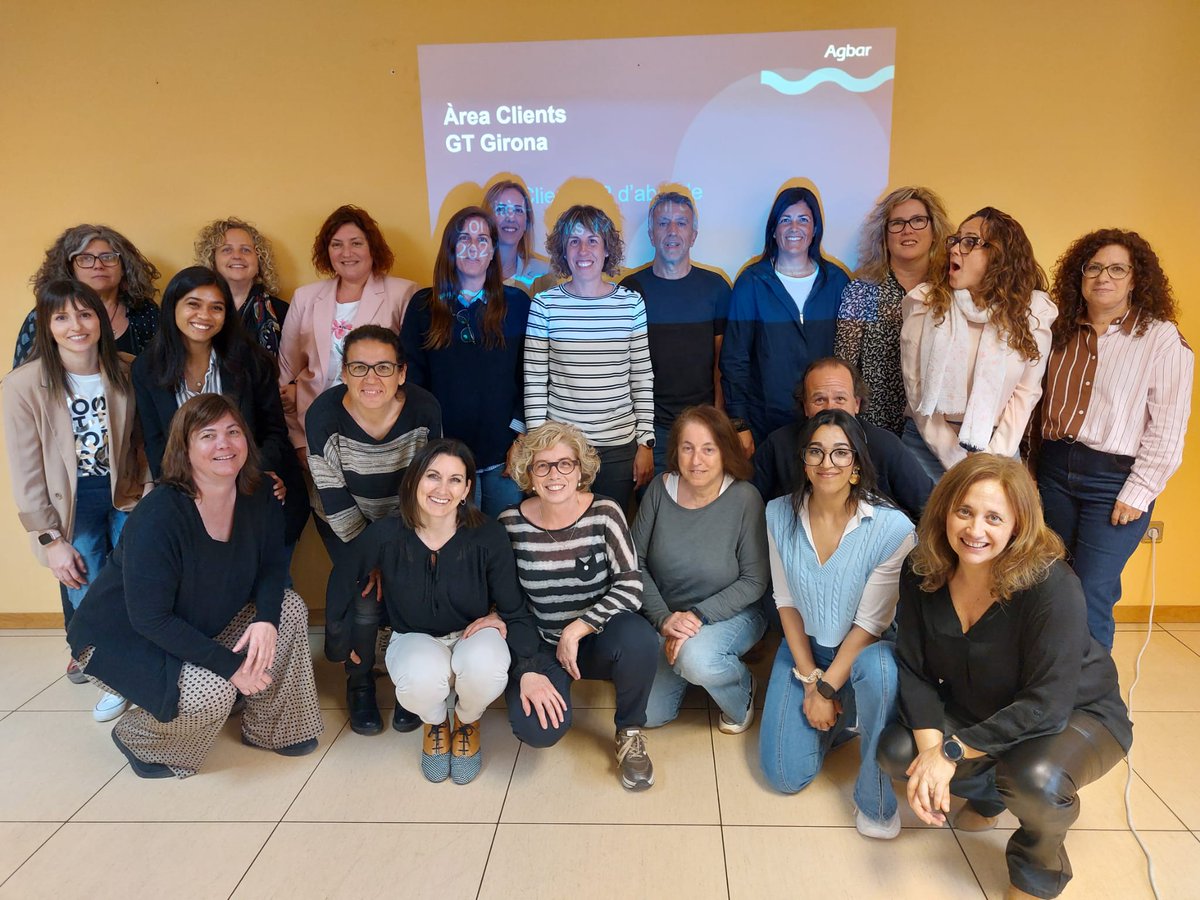 BertaIBerta's tweet photo. Gran jornada de treball ahir amb l'equip de Clients de la Gerència de #Girona d'@AGBARclients 
Grans professionals treballant per a l'especialització dels nostres processos i per a la millora contínua en l'experiència del client 🔝🔝 
#AGBARambtu https://t.co/c6WsKuh1EN