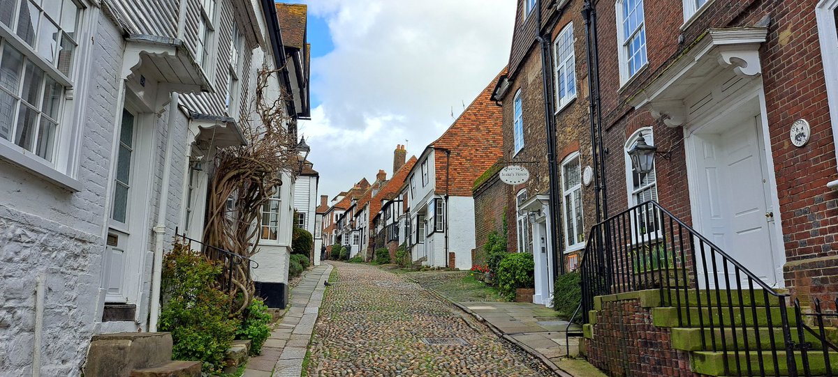 ThatBradnon's tweet photo. A couple photos after a lovely trip to #rye over Easter https://t.co/FAyiTApudf