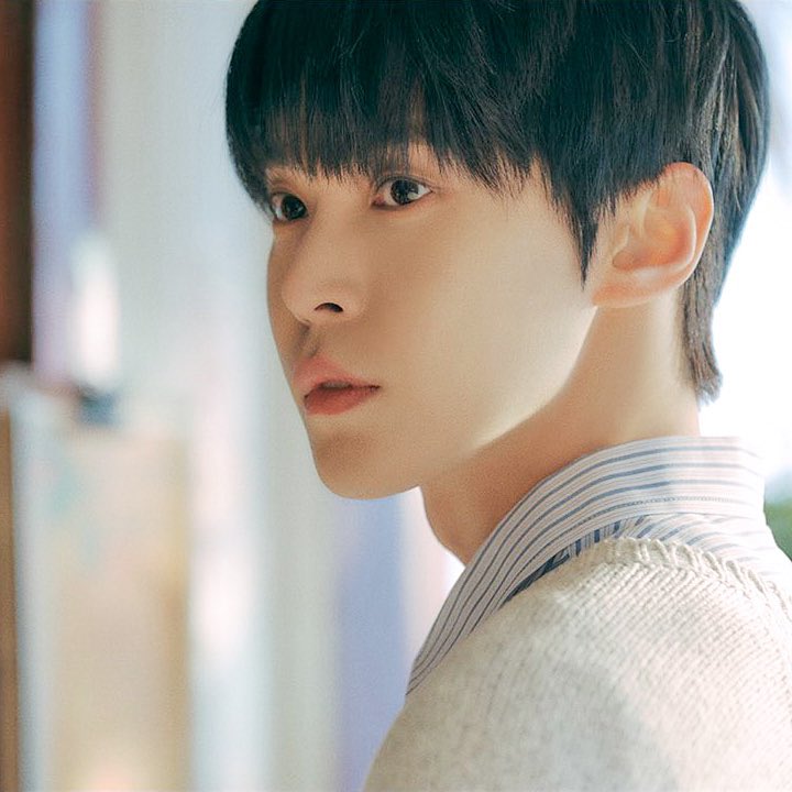 DOYOUNG THAILAND DJJ APR 17 on Twitter "💌 230413 — (06.10 PM) Lysn