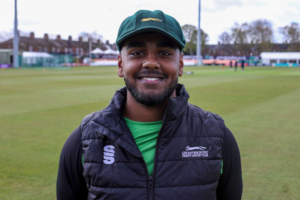 leicsccc's tweet photo. Our newest ๐๐ผ๐น๐ฑ ๐๐ผ๐
. ๐ฆ
Congratulations to @RehanAhmed__16, who has been awarded his Gold Fox to cap a remarkable 18 months for Leicestershire. ๐
๐ฆ#FoxesFamily https://t.co/PixVZdFSeP