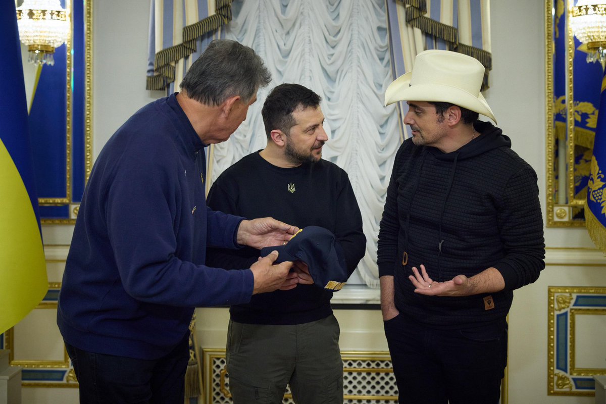 Cavalry Greek 🇺🇸🇬🇷🇲🇽🏳️‍🌈🇺🇦 All American on Twitter "RT RachBlevins *Does a double take* Is