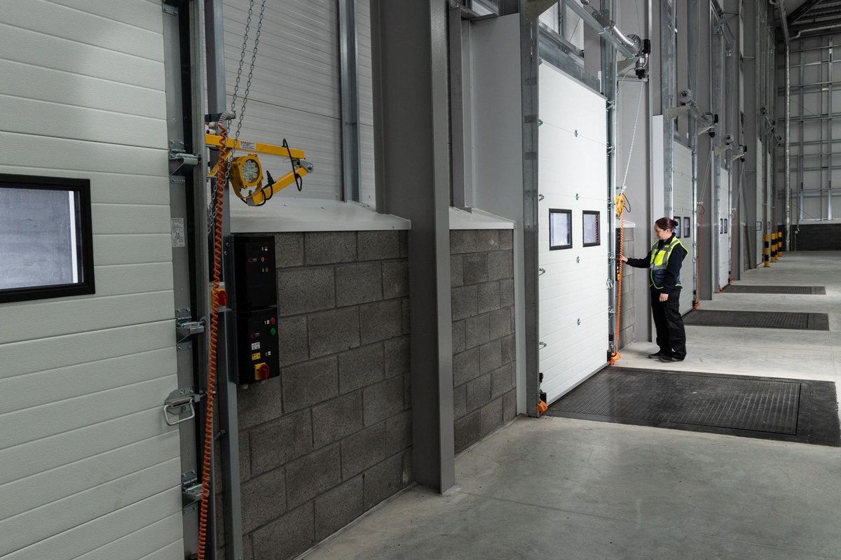 We’re proud to rank in the top 3% of UK security firms ⭐️

Offering a range of services including concierge, mobile patrols, static security, event stewarding and more, our guards are dedicated to protecting people and property.

🔗cdxsec.com

#security #securityuk