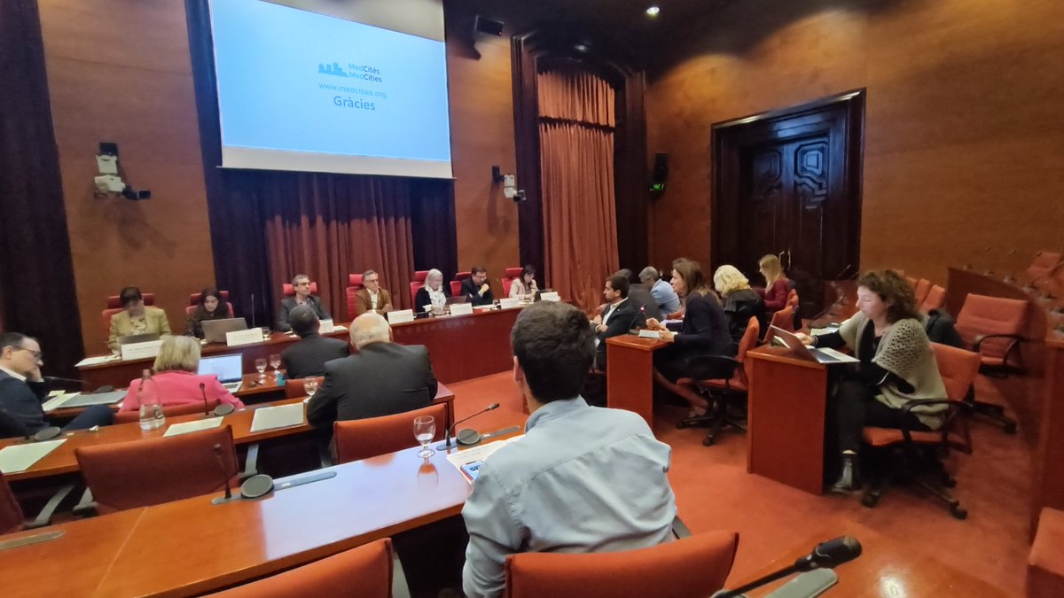 MedCities's tweet photo. 3. The aim is to share the recommendations with political representatives so they can know more about #softmobility in #Mediterranean cities.
👀 The final policy recommendations from the @MEDCommTrans can be read here ➡ https://t.co/z1L40BwJXn
#governance #politicaldecisions https://t.co/6f6ffMiLn6