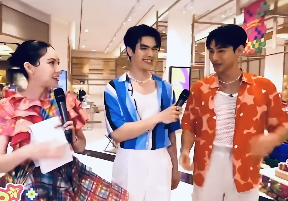 alwayloveyoursf's tweet photo. ถึงจะมี MC ถึงสองคนก็เถอะสงกรานต์ทั้งทีก็ต้องสนุก สดใสหน่อย ซึ่งเข้ากับอาโปมากๆเลยค่ะ 
——#SummerExplorationxMileApo https://t.co/7mZ3gTVMSh