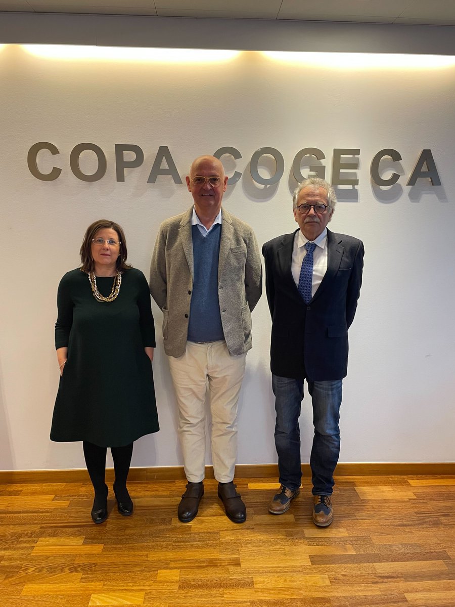 Congratulations to Pier Antonio Salvador 🇮🇹(<a href="/Confagricoltura/">Confagricoltura</a>) for being elected as Chair of the Fish Working Party today!🐟

Congratulations also to <a href="/Eleghezz/">Elena Ghezzi</a>🇮🇹(<a href="/CooperativeITA/">AlleanzaCooperativeItaliane</a>) and <a href="/Aquakultur_VDBA/">Bernhard Feneis</a>🇩🇪(<a href="/Bauern_Verband/">Deutscher Bauernverband e.V.</a>) for being elected as Vice-Chairs!👏