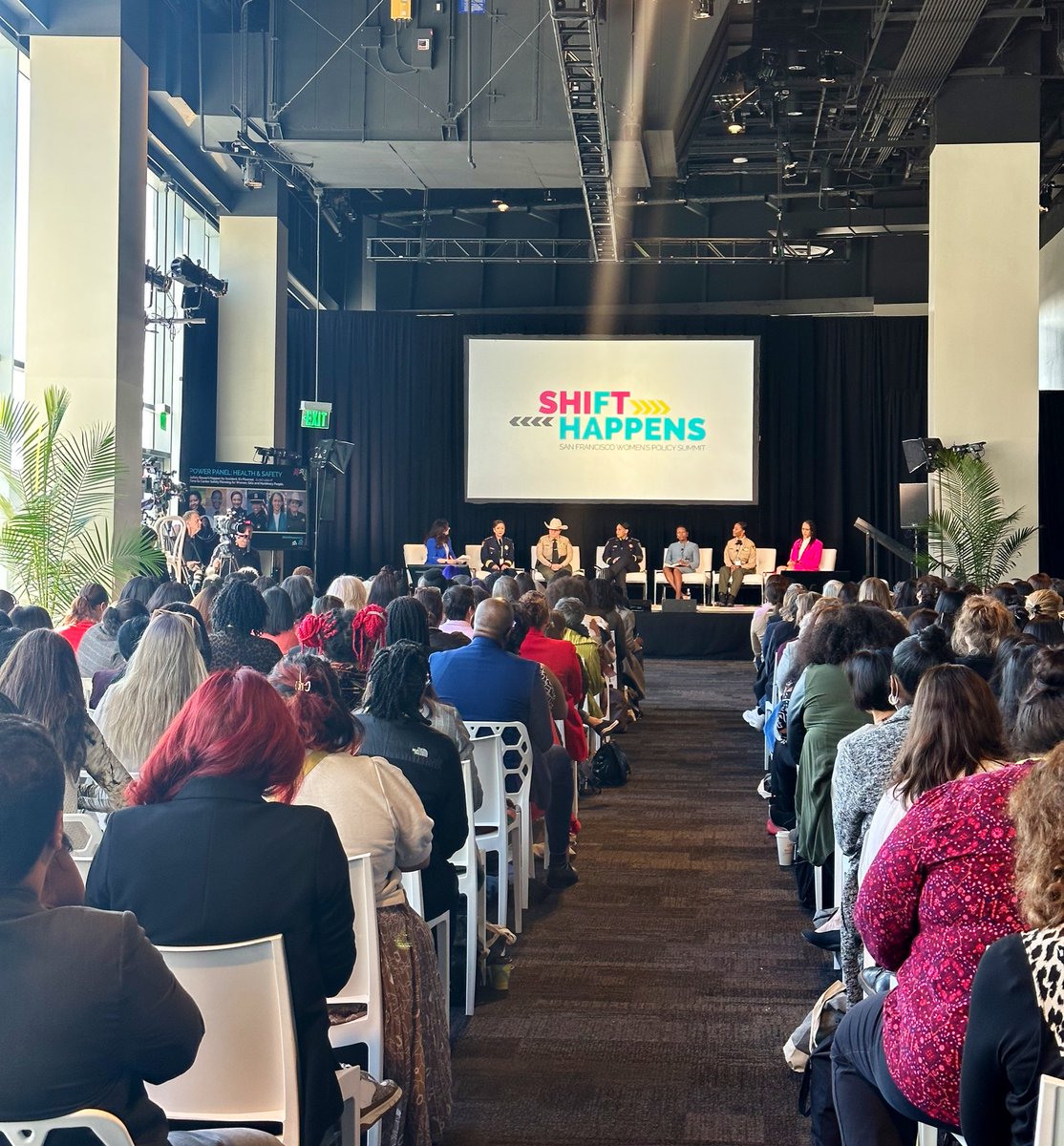 ruthie_ferg's tweet image. Packed house for @sfdosw #ShiftHappens!

Who else is here??