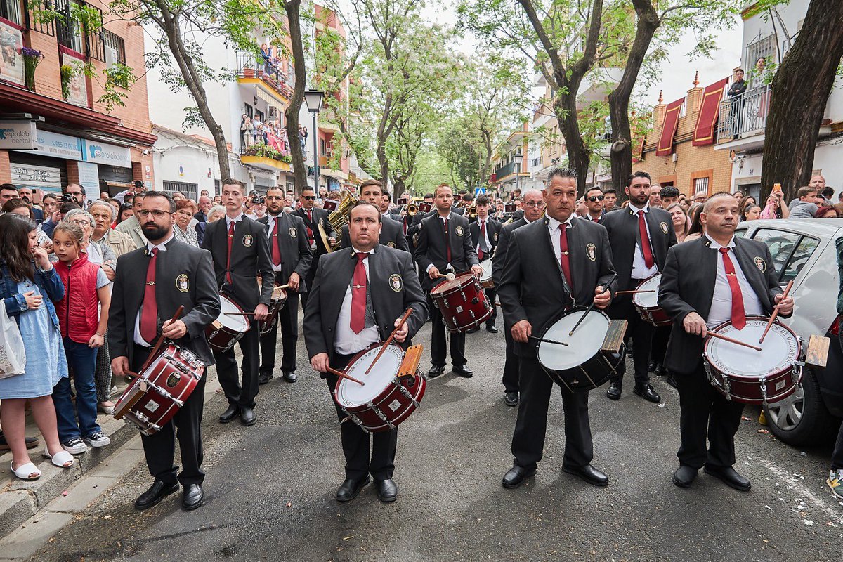 bateria_nieves's tweet photo. Nuestro Barrio Cerro del Águila ,Nuestra Batería @BandalasNieves 🌹🌹 https://t.co/73zszBZ5Bd