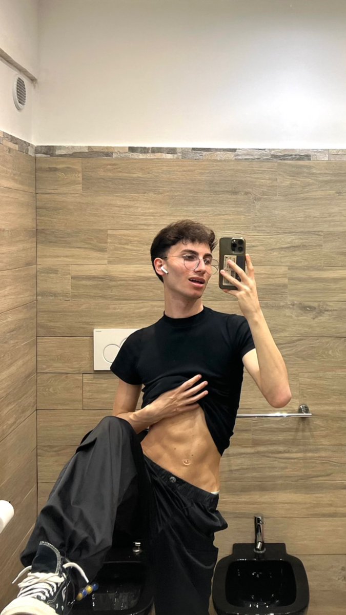 comunque sono disponibile 🥲
