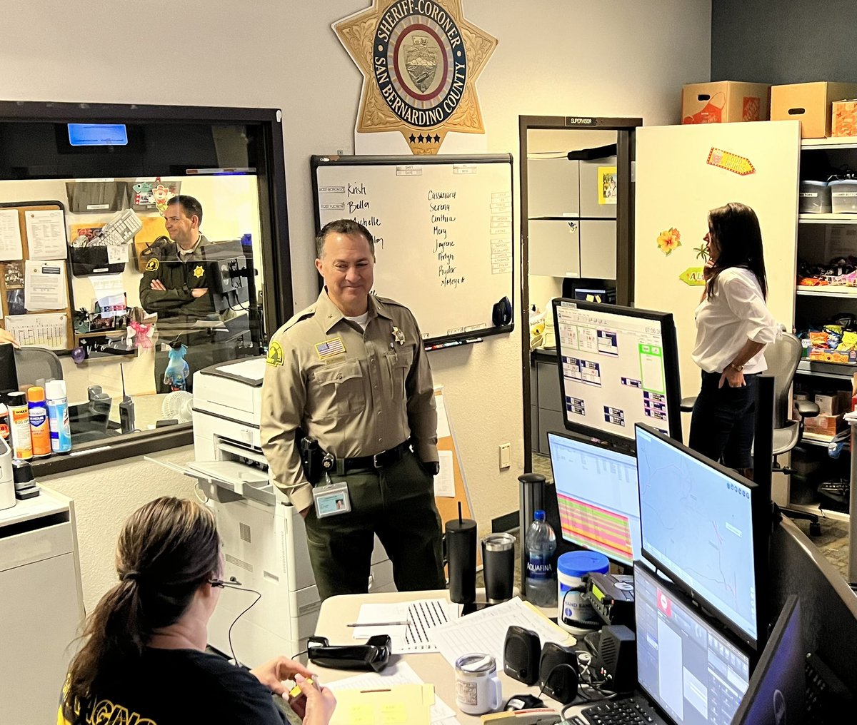 sbcountysheriff's tweet photo. We continue to celebrate our dispatchers during #NationalPublicSafetyTelecommunicatorsWeek! Sheriff’s Executive Staff stopped by to say thank you to our hardworking @SBCSDDispatch. 

Thank you @NormaJTorres for also stopping by and spending time with our dispatchers this week. https://t.co/bM0h4H64E6