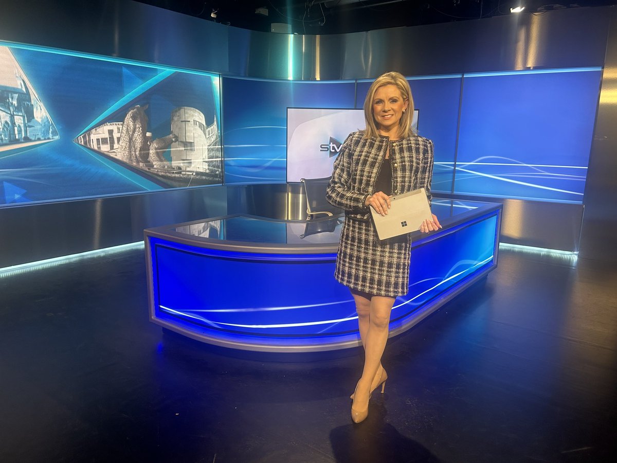 STVKellyAnn's tweet photo. A busy @STVNews at 6 with @STVEmmaC & me:
🔹the FM @HumzaYousaf on his plans to challenge the UK Gov blocking #GenderReforms
🧑🍳young Scots in limbo due to delays in setting #apprenticeships budget
⛴️ specialist cranes at Leith Docks where a ship tipped over
🚲 And BMX stunts! https://t.co/I6GU6Ix6yI
