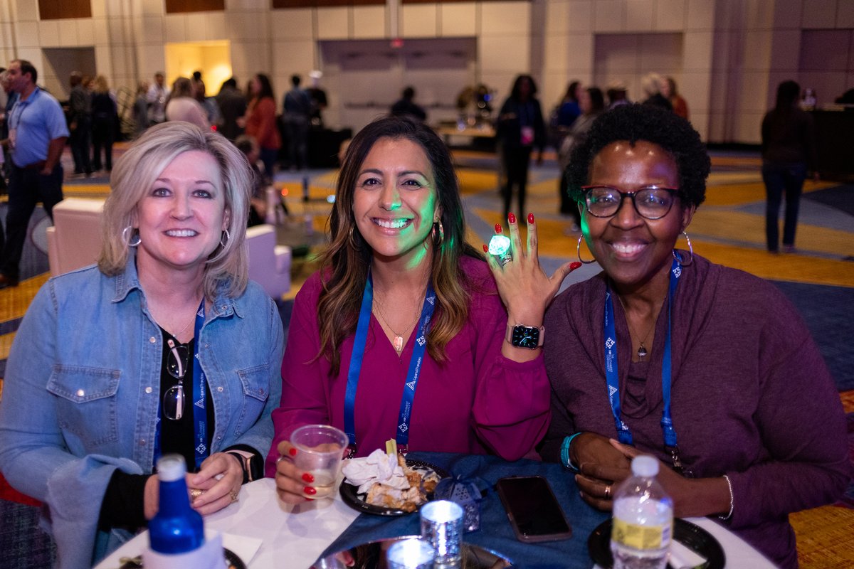 HRSouthwest's tweet photo. Group Rates are now available! Boost inspiration in your HR Department. Register 4 team members, and the 5th is 50% off. Register now before the next rate increase.
#HRSWC #DallasHR #Education #networking https://t.co/KJyw0qxV82