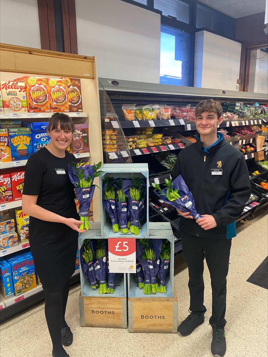 BoothsCountry's tweet photo. Hannah &amp; Jem at Scotforth have Annabels daffodils at £5 each! For every bunch sold, Annabels make a donation to @mariecurieuk 🌼 https://t.co/ioqWIXWfnR