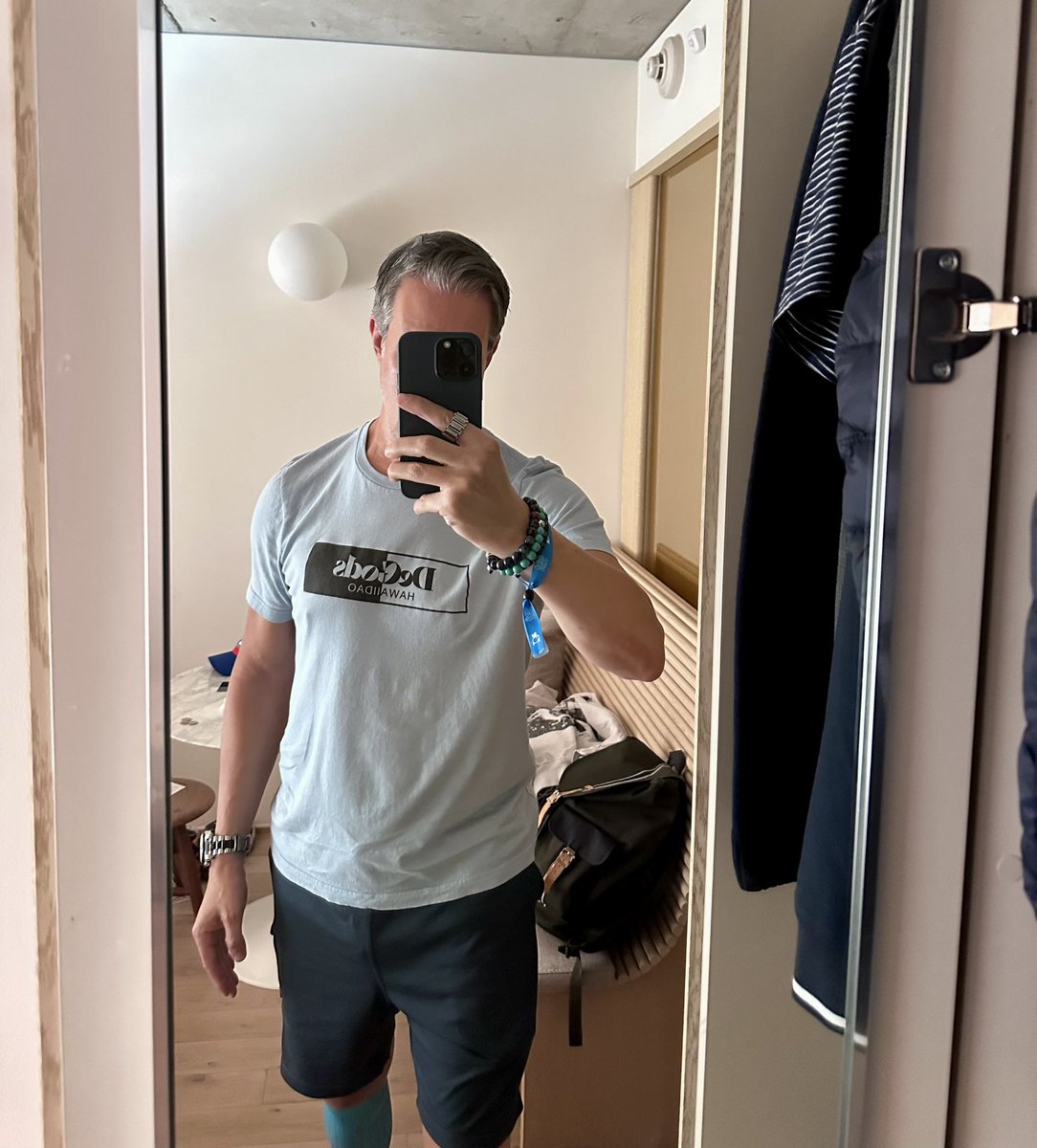 Repping the <a href="/HawaiiDAO/">HawaiiDAO 🌸👕</a> today in NYC. Hit me up Ive got Hawaiian treats for you:) <a href="/DeGodsNFT/">DeGods</a>