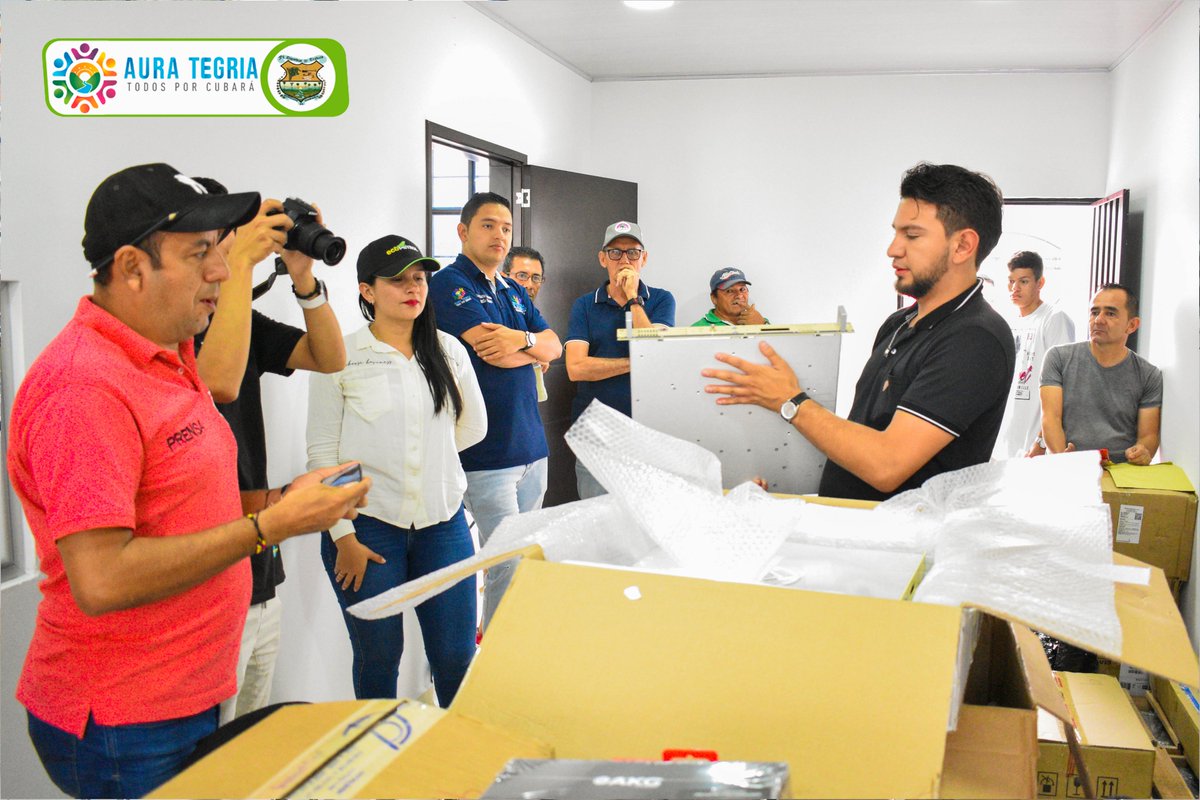 AlcaldiaCubara's tweet photo. 📻|| Lograr que la emisora comunitaria Cubará Estéreo 99.1 vuelva a sintonía es la muestra de compromiso y amor para con nuestra comunidad. Gracias a @ECOPETROL_SA  S.A por unirse a esta gestión que aporta al progreso de nuestra localidad. 🎙️ https://t.co/kYKQzhl2y6