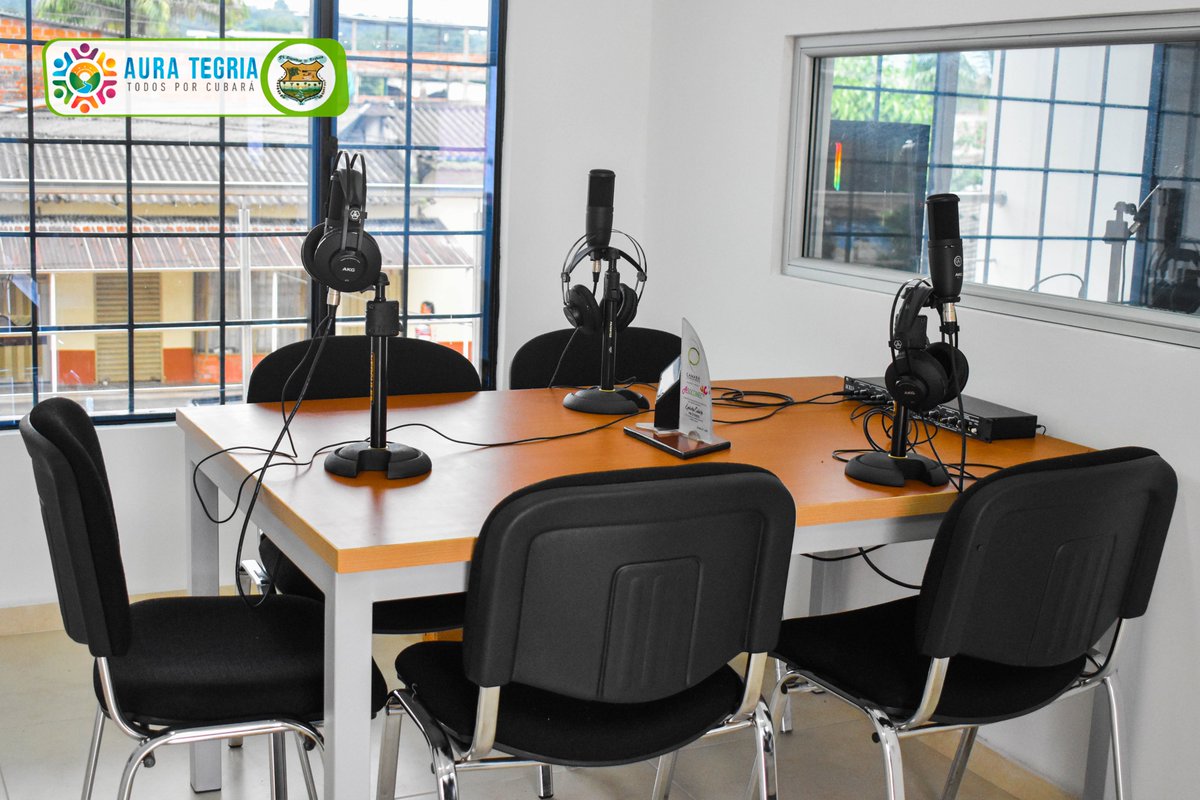 AlcaldiaCubara's tweet photo. 📻|| Lograr que la emisora comunitaria Cubará Estéreo 99.1 vuelva a sintonía es la muestra de compromiso y amor para con nuestra comunidad. Gracias a @ECOPETROL_SA  S.A por unirse a esta gestión que aporta al progreso de nuestra localidad. 🎙️ https://t.co/kYKQzhl2y6