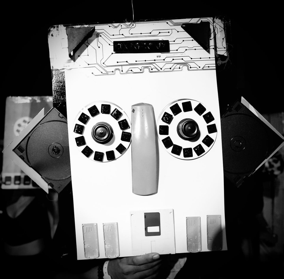 _| |_| |\| | X 11 tweet media