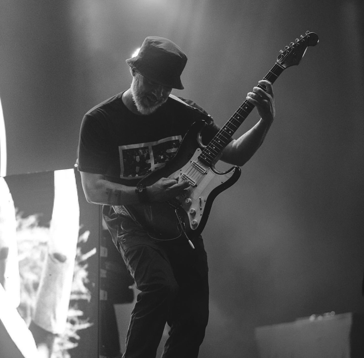 _| |_| |\| | X 11 tweet media