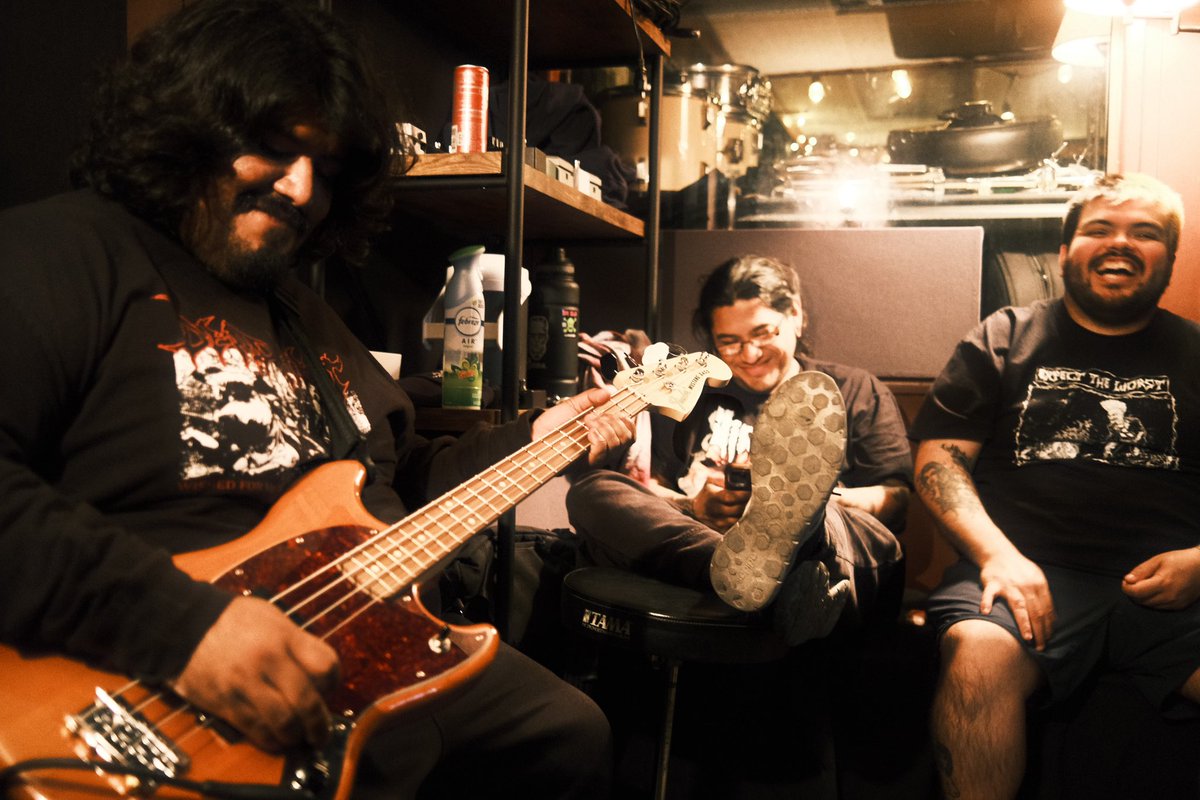 expecttheworst_'s tweet photo. Day 3 down! Just got back ups left on Monday to wrap up the LP. Been a good ass time recording the record. Can’t wait to drop it! https://t.co/rVnZqpcSuO
