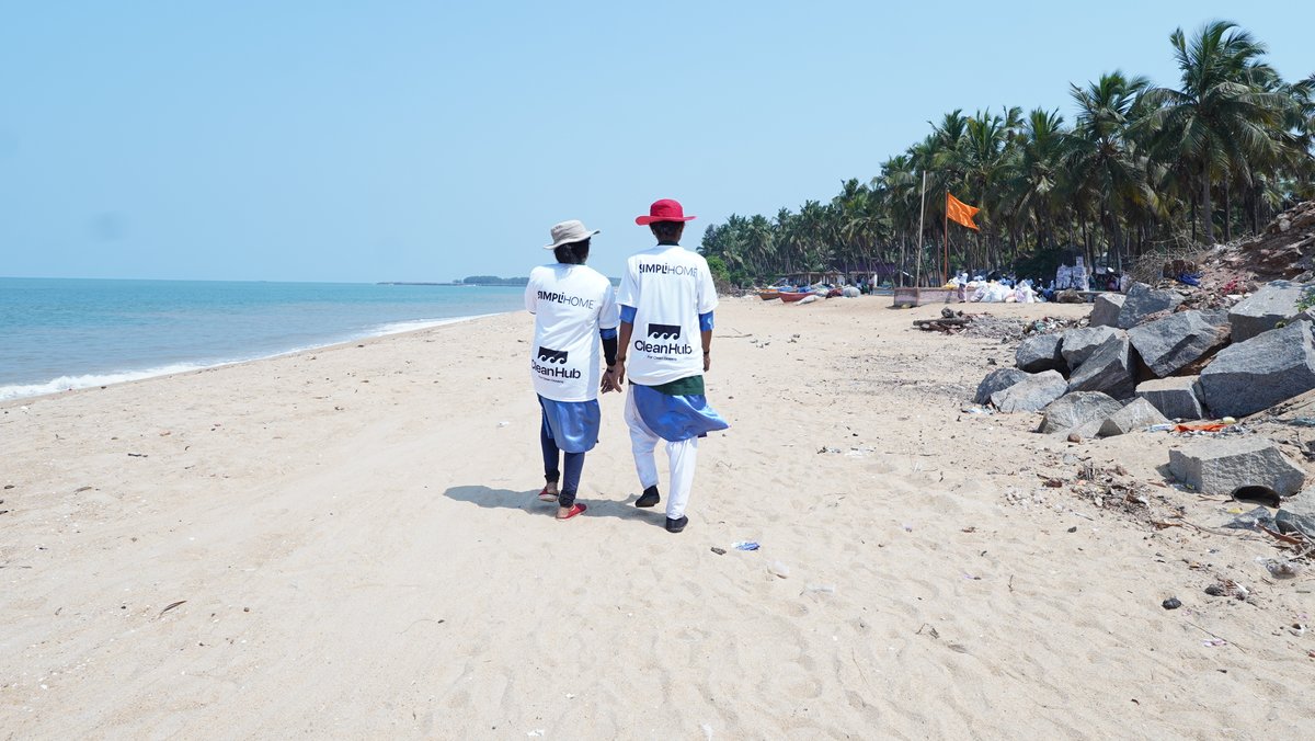 Simpli Home Furniture tweet media