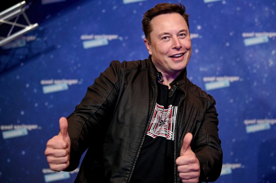 RollingStone's tweet photo. Where did Elon Musk's current (unfunny) sense of humor come from? 

We created something of a forensic picture: https://t.co/GkSiEC0WHv https://t.co/7YV0ojpSW3