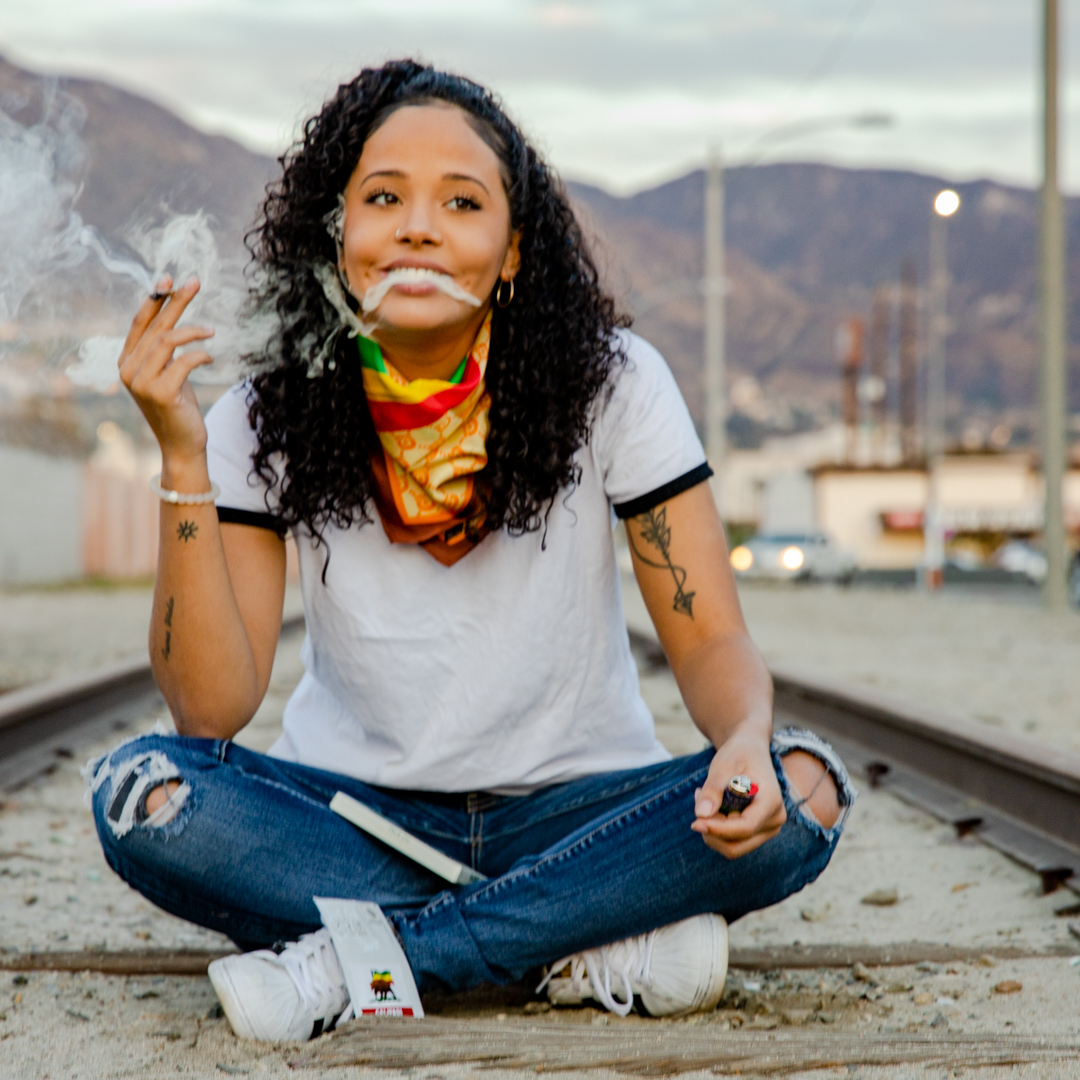 Califari got shadow banned on instagram for our weed smoking hot models - how does Twitter feel about this picture? #califari #shadowbanned #420models #CannabisCommunity #ganjagirls #😎