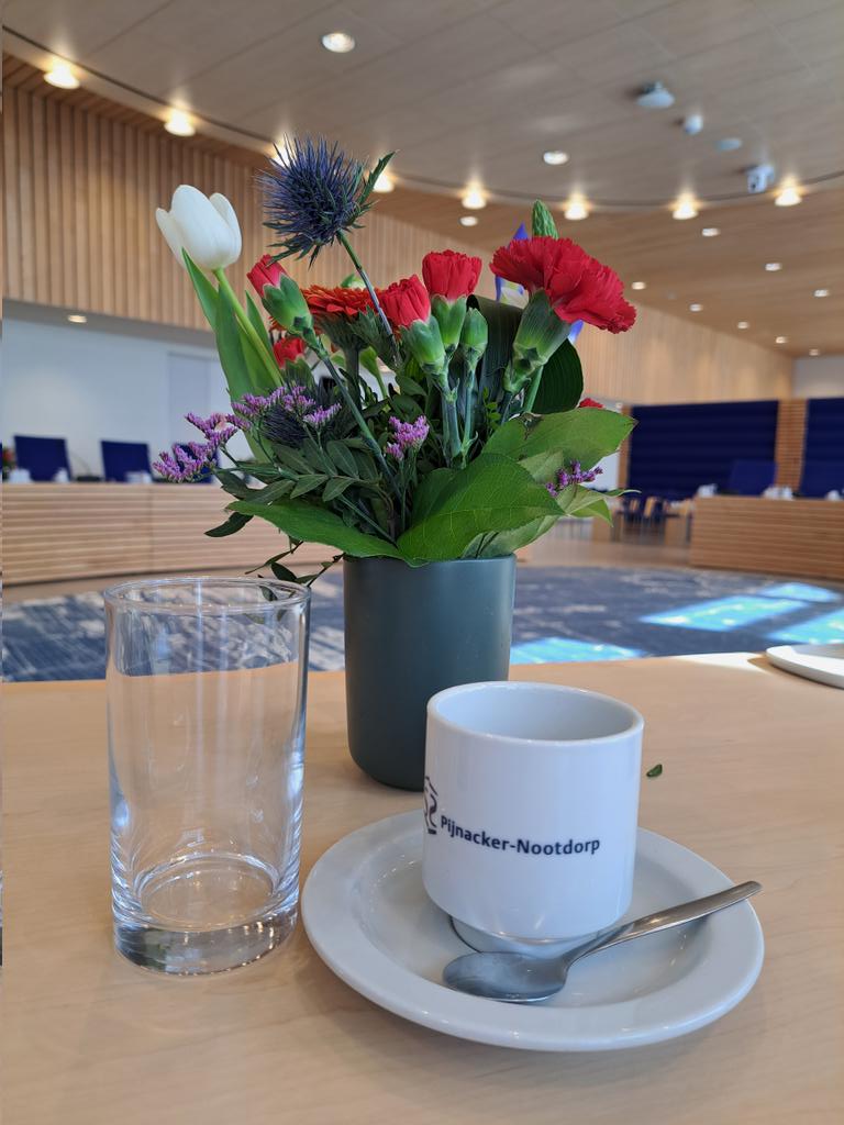 Om 20.00 uur begint de Oordeelvormende vergadering. #deraadvergadert o.a. over het verbreden van fonds Sport &amp; Cultuur met een Volwassenfonds en het #aardgasvrij maken van de wijk #Klapwijk Zie verder pijnacker-nootdorp.raadsinformatie.nl/vergadering/10… #pijnackernootdorp