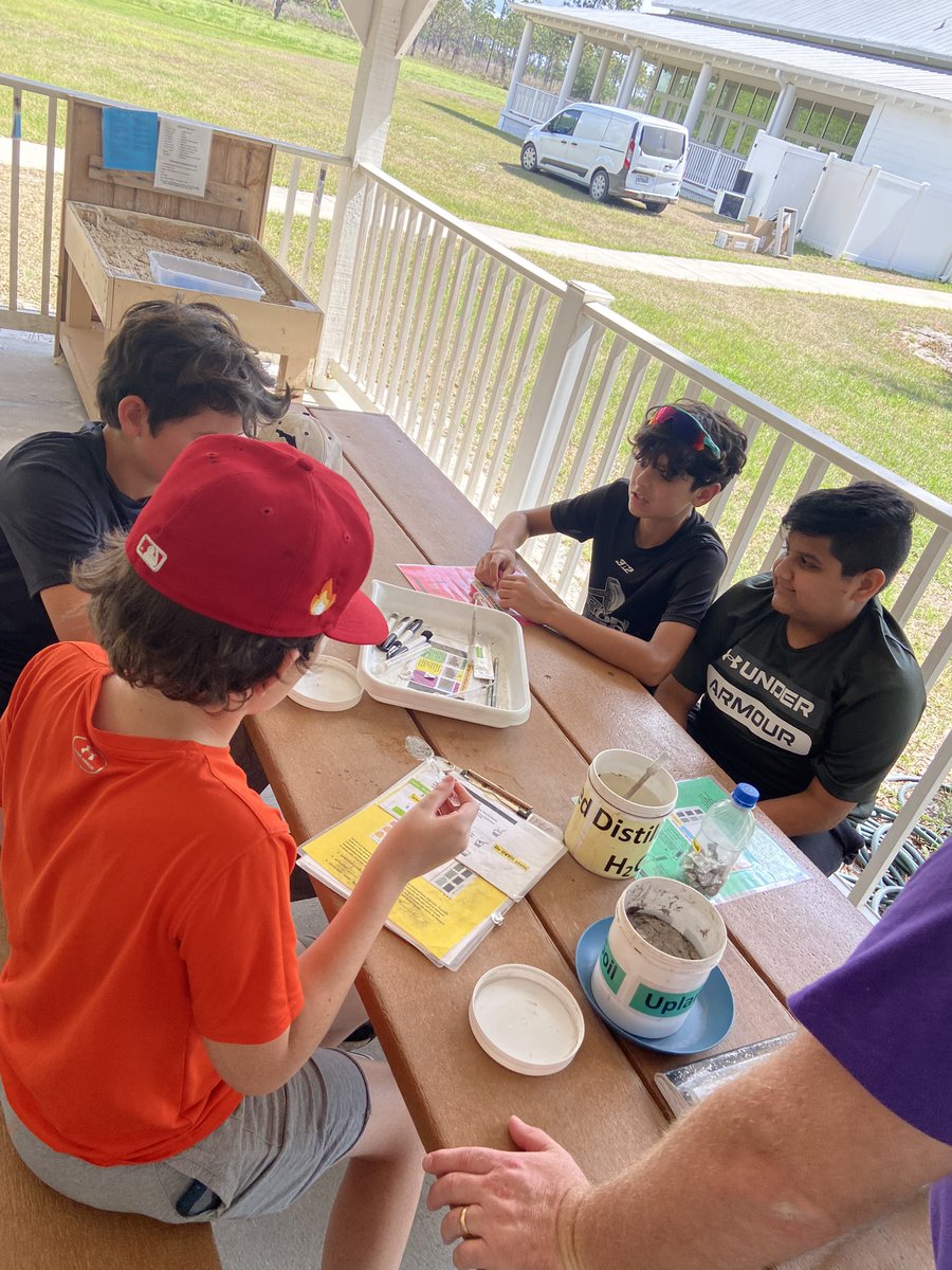 HawksNhawks4's tweet photo. Learning about the health of our ecosystem! @RRMSRoyalKnight #ALLIN https://t.co/GIGgvnCUN7