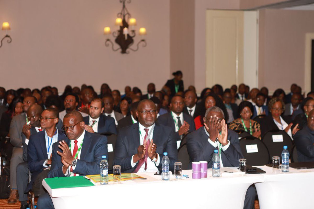HHichilema's tweet photo. Urged #LAZ to adapt to the global order &amp; address new challenges like migration, global warming &amp; terrorism, among others. #LAZ should explore ways to mitigate these while protecting our people's civil liberties, even in hostile environments. #LAZat50 #Justice #Honour #Integrity https://t.co/B0iPBZjw3l