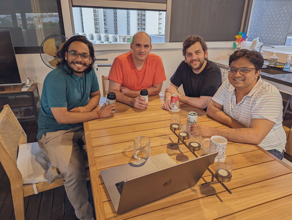 Abhishek (key/value) tweet media