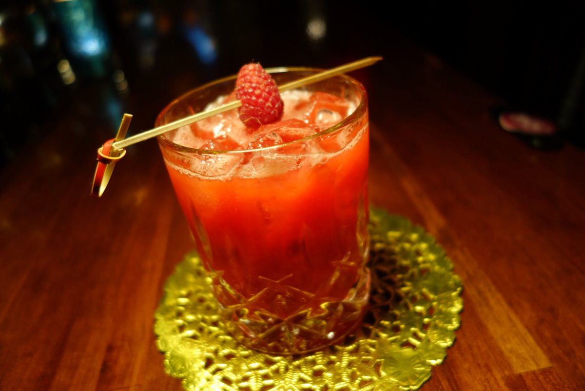 EXMF96's tweet photo. RASPBERRY BERET is our spring sweet and sour cocktail made with
resposado tequila, raspberry purée and fresh squeezed lemon juice
#tequila #tequilareposado #luchadortequila #drinkingtime #tequilalover #lovetequila #reposadotequila #raspberries #raspberry #lemonjuice #spring https://t.co/PULxjXsYNb