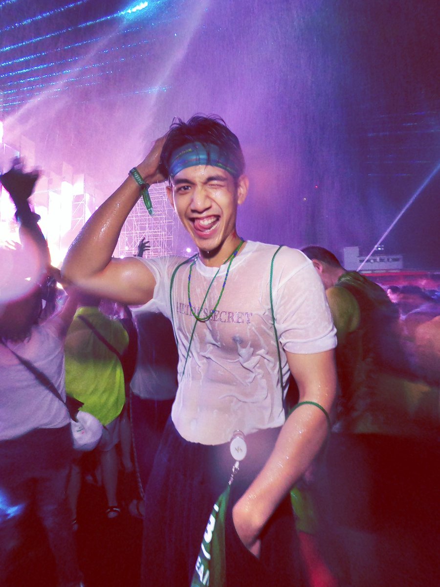 nammon_ktn's tweet photo. งานเฟสแบบเปียก เล่นสงกรานต์ในรอบล้านปีครับ💦

#WaterbombBKK2023 https://t.co/IUHyIvKJw7