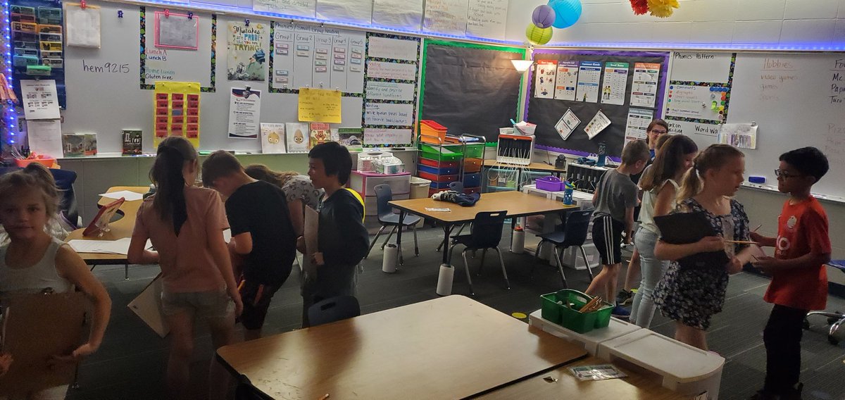 Millard3rdGrade's tweet photo. Students surveying classmates to gather data. Then they will use their data to make bar graphs. Perfect 1/2 day activity! https://t.co/PsFDeUnWjE