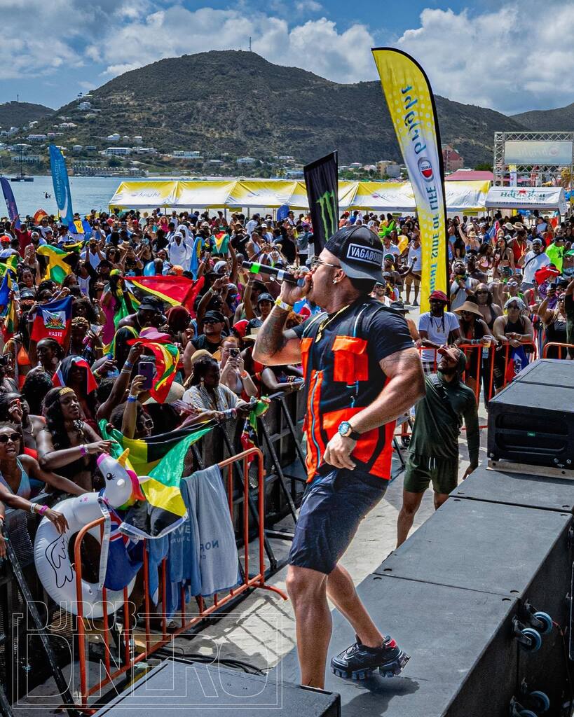 DJ Rob Dinero tweet media