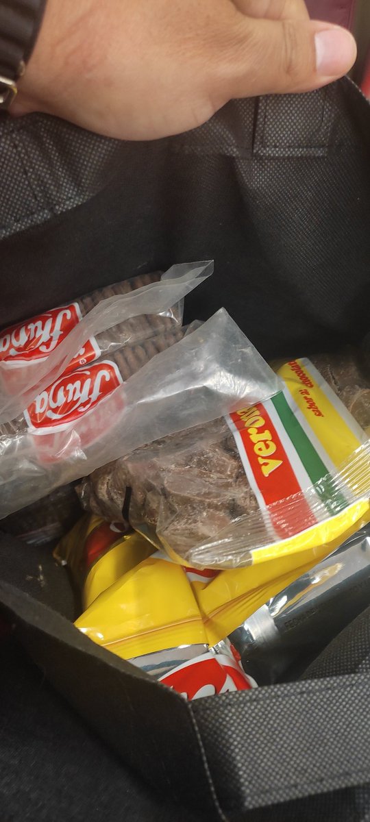 somoschile1977's tweet photo. De compra le andamos ☝️
#ComeRicoComeSanoComeGrasa 🐖🐖🐖🐖🐖🐖🐖🐖
🤣🤣🤣🤣🤣. #Tabletones #Verona https://t.co/dnN6KorSa3