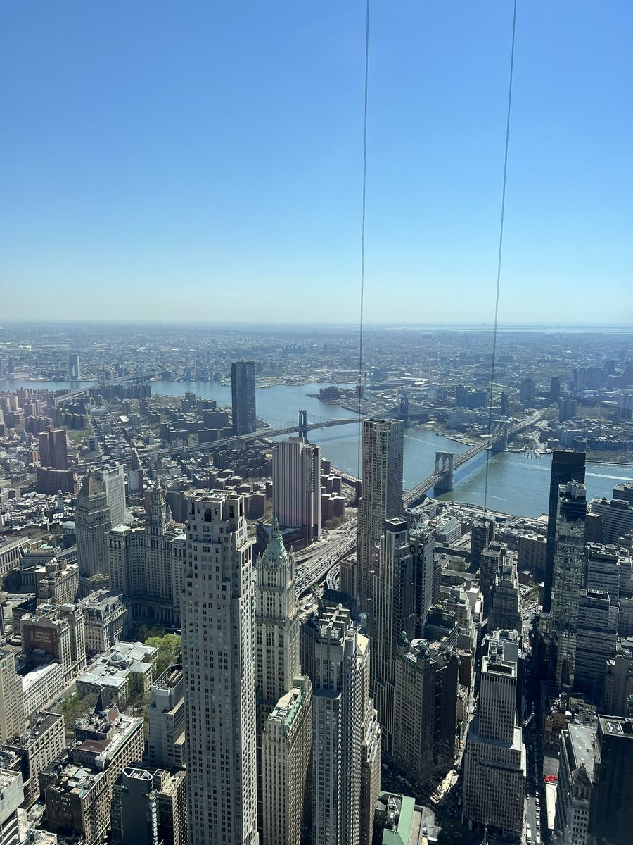 Made it Ma, top of the world 
🌎 🤍✊🏼✌🏼🙏🏼 🏙️ 
I ❤️ NY 
#nyc #oneworldobservatory #oneworld #topoftheworld #newyorkcity #tourist #sighseeing #iloveny #ilovenewyork