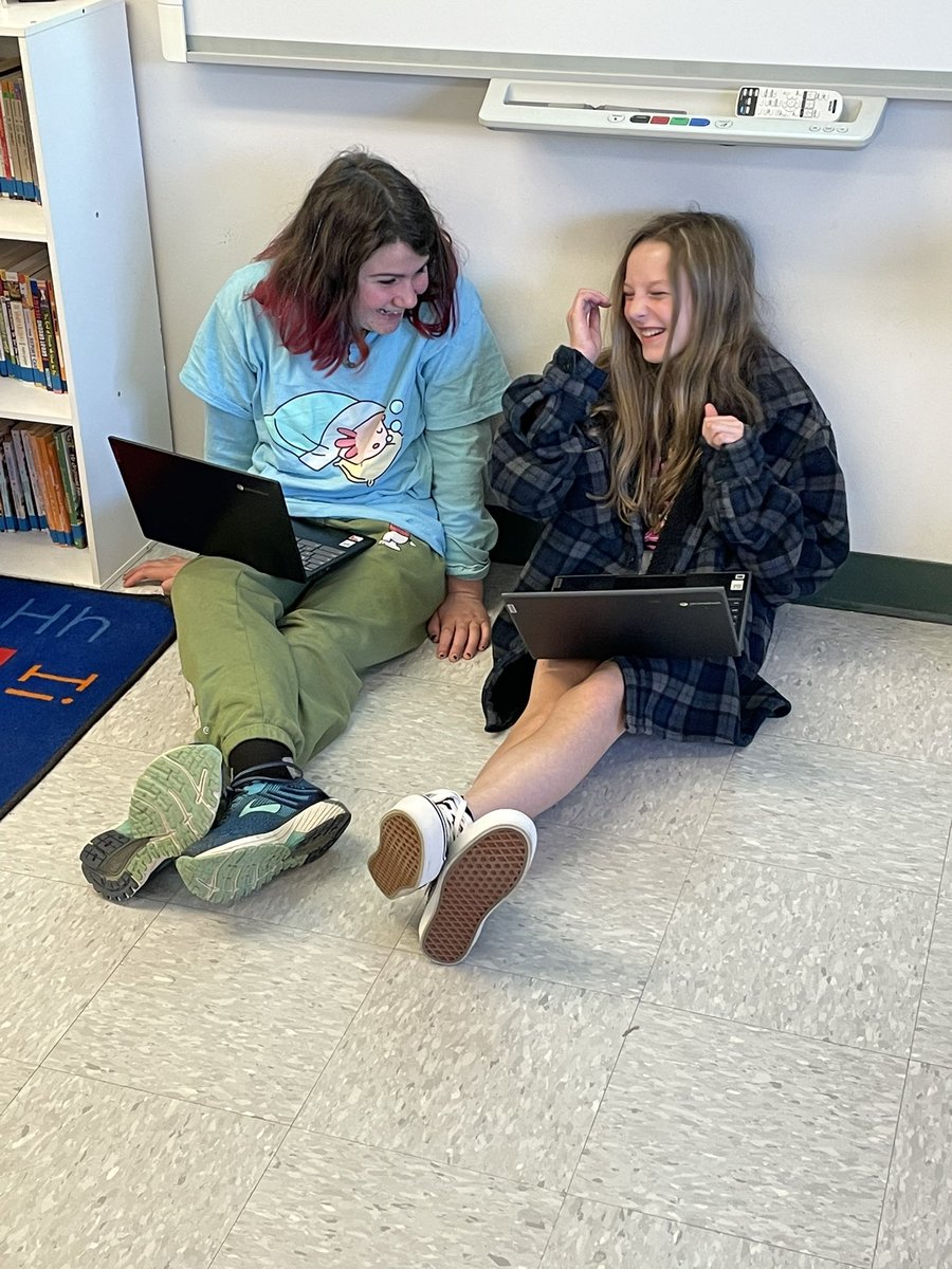 Mrs. Cahoon tweet media