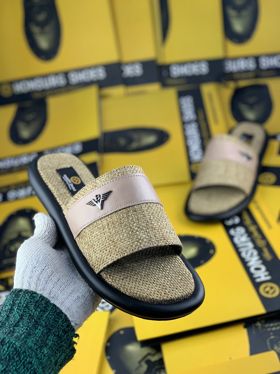 Honsurg1's tweet photo. I use God beg YOU, please help retweet 🤲🤲

Slide 1: Brown Luxee
Slide 2: Black Luxee
Slide 3: Cream Luxee

They available in all sizes for N20,000 + free delivery to your doorstep.

To order you can Dm or WhatsApp https://t.co/Af7Dkbr5wj

We’re expecting you in the DM now https://t.co/0aVIN8kbkO