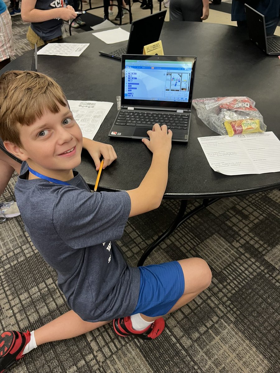 jillfunkAP's tweet photo. Checking out the Coding Expo this morning!  #kleincodes @TheissKISD @KleinISD https://t.co/Y4umc2RKlo
