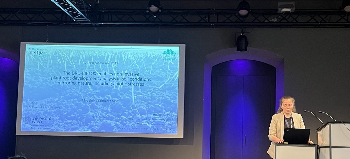 VerenaIbl's tweet photo. Super proud of Madeleine presenting our #BIBLOX at the #ATSPB meeting in Hall in Tirol! #droot #monocots #dicots! https://t.co/ki19iQsby7