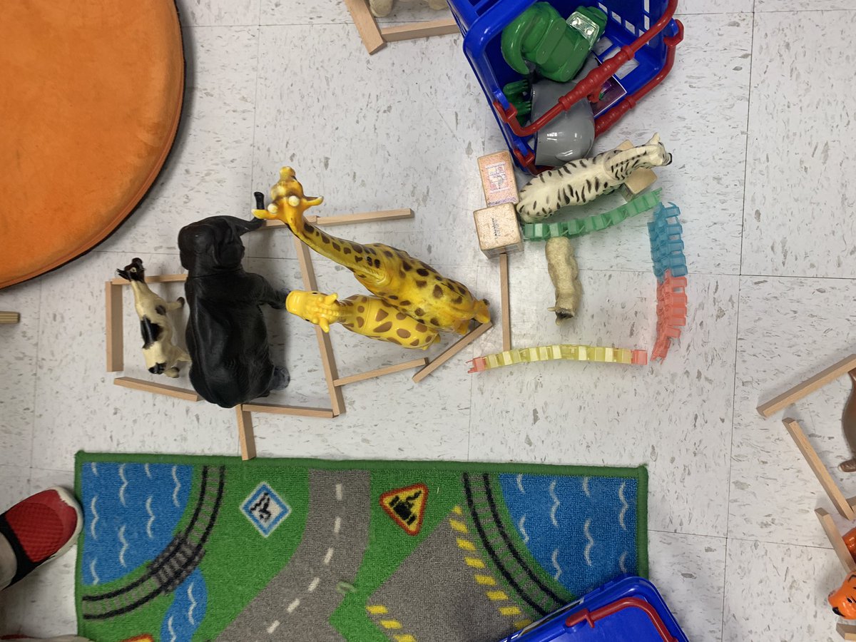 nfranco1214's tweet photo. PreK Fun at centers! We have a zookeeper, a zoo, and hopscotch galore! @LomaParkES https://t.co/3Jzc3ssULF