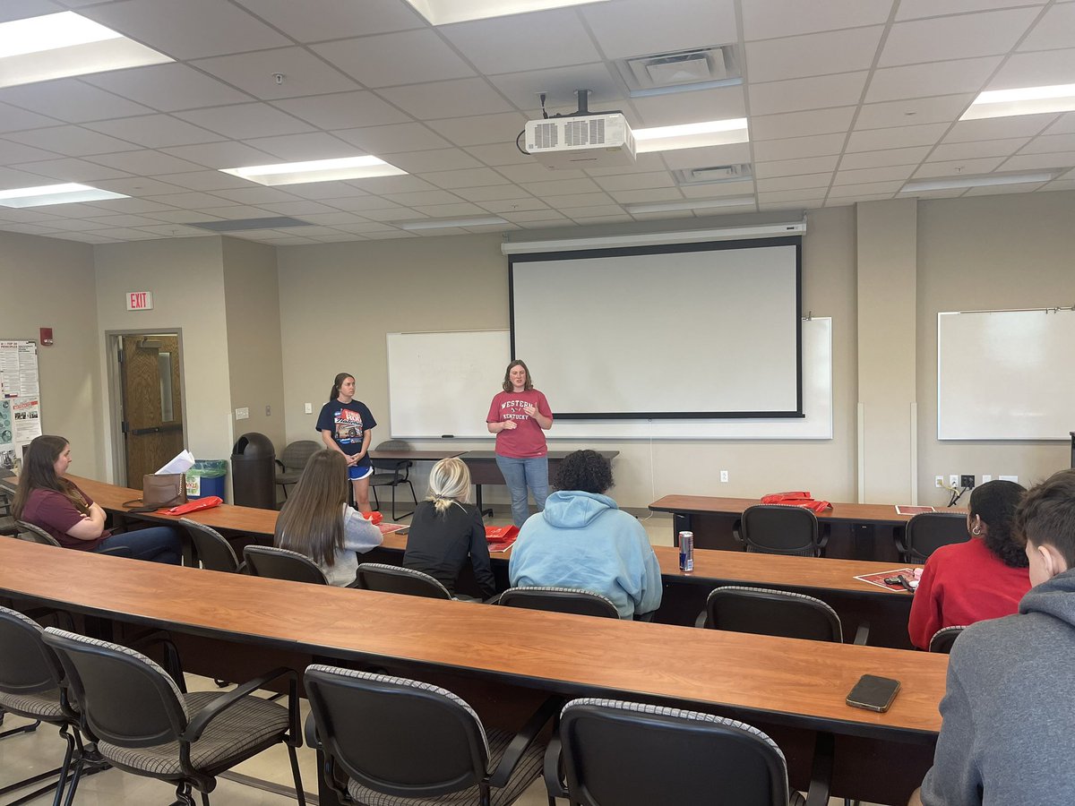 RedtpWku's tweet photo. Excellent day to have future teachers from @GwoodHS  ! Special thanks to @DrMargarella and students- Grace and Tara for speaking to the group! https://t.co/hXEBsNrW8m