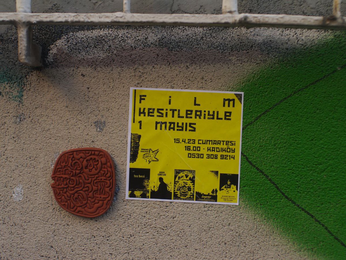 ogrncifaaliyeti's tweet photo. 1 Mayıs’a giderken üniversiteliler olarak ‘Film Kesitleriyle 1 Mayıs’ etkinliğinde yan yana geliyoruz. 

🗓 15.04.2023 
🕣 16.00
📍 Kadıköy 
📞 0530 308 9214 

Sen de film gösterimine katılmak için bizimle iletişime geçebilirsin. 

Umudu Kuşan Mayıs’ı Kuşat! https://t.co/5vhCWdpOeU