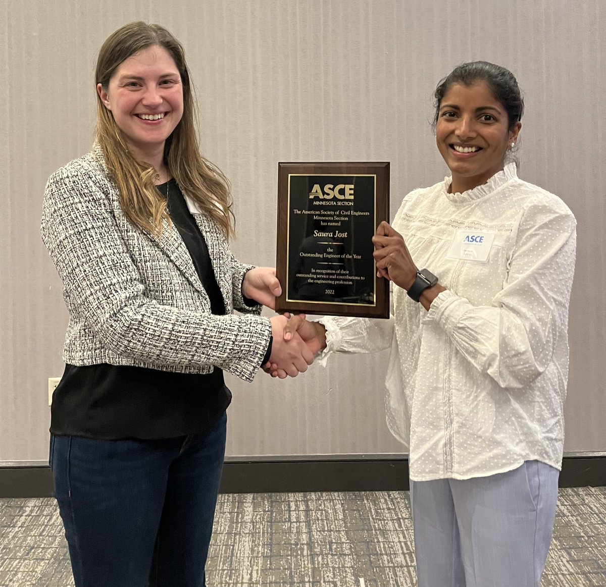 sauraforward3's tweet photo. Last night I was honored to receive the Outstanding Engineer of the Year Award by the American Society of Civil Engineers (ASCE) MN Chapter.
(Cont’d)
#sauraforward3 #ASCEMN #EngineeroftheYear2022 https://t.co/gzj8KZSVLp