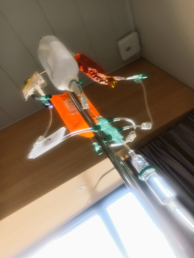 Julie Henry tweet media